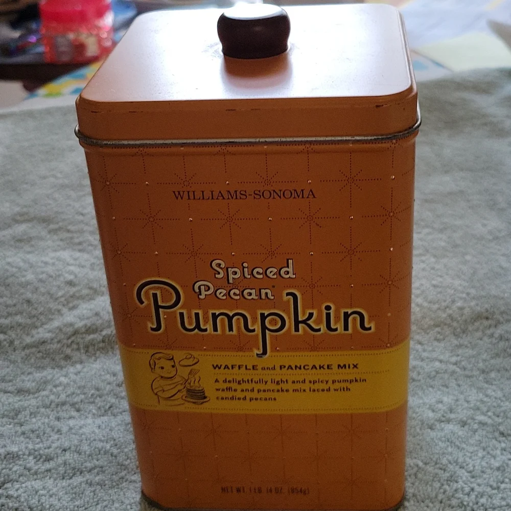 Williams-Sonoma metal tin